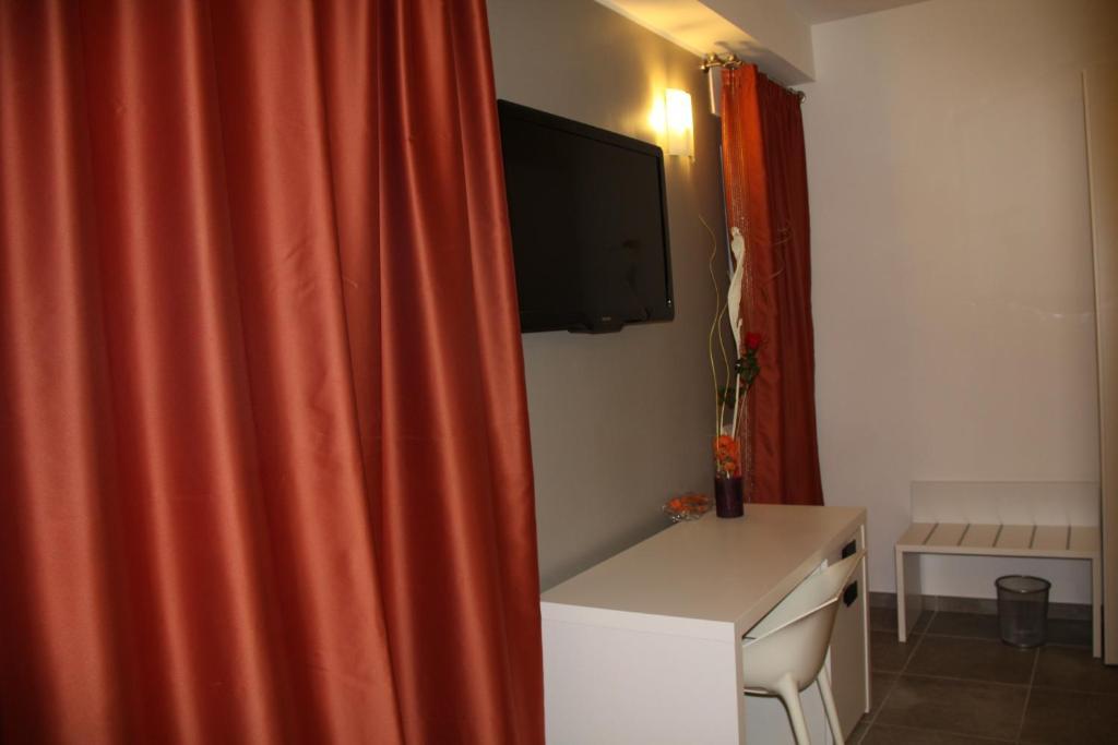 Hotel Bcomfort Cagliari Zimmer foto