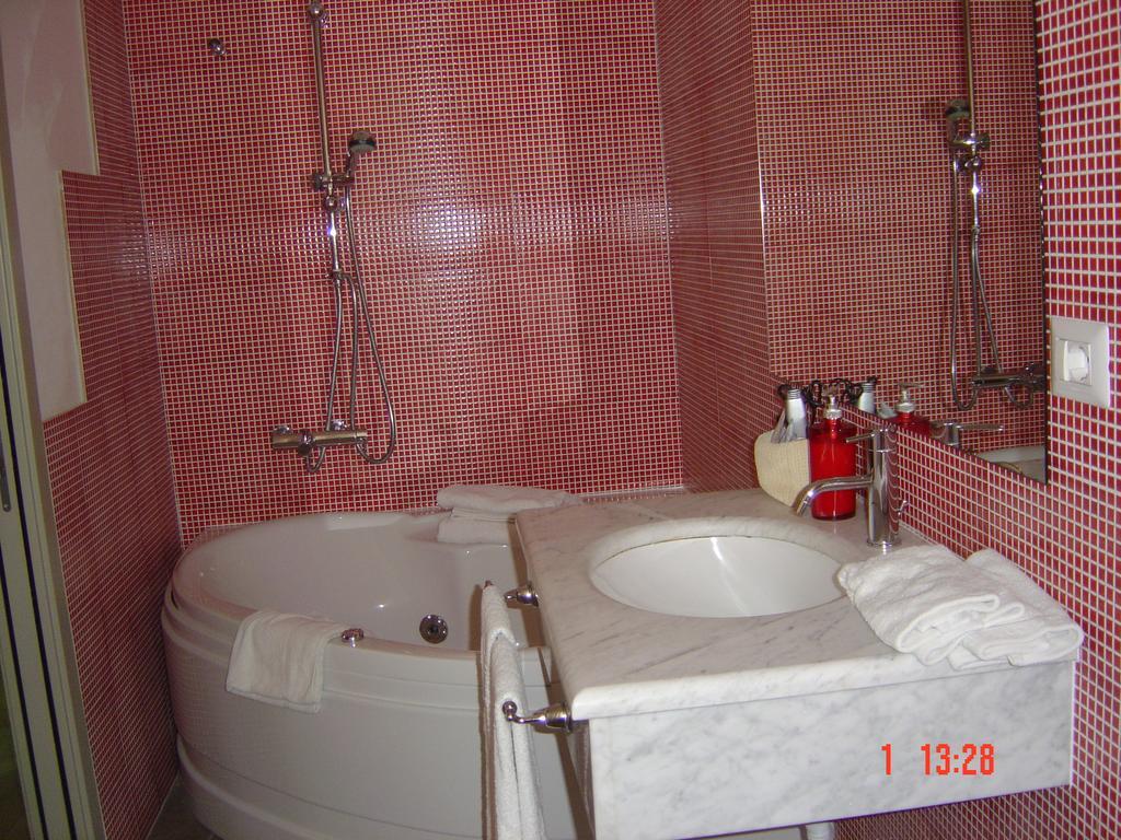 Hotel Bcomfort Cagliari Zimmer foto