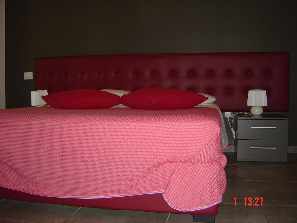 Hotel Bcomfort Cagliari Zimmer foto